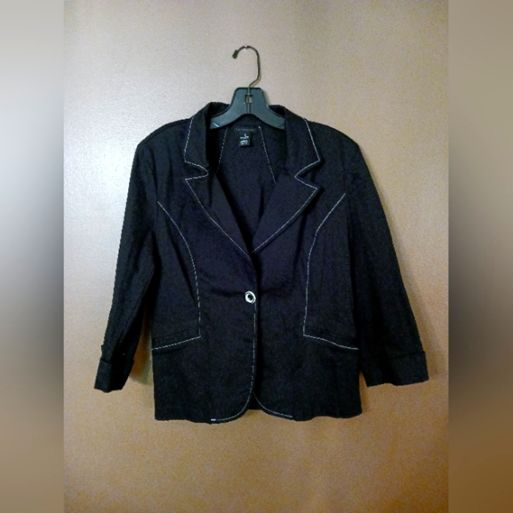 🌺 Courtenay Blazer 🌺 Black/white trim